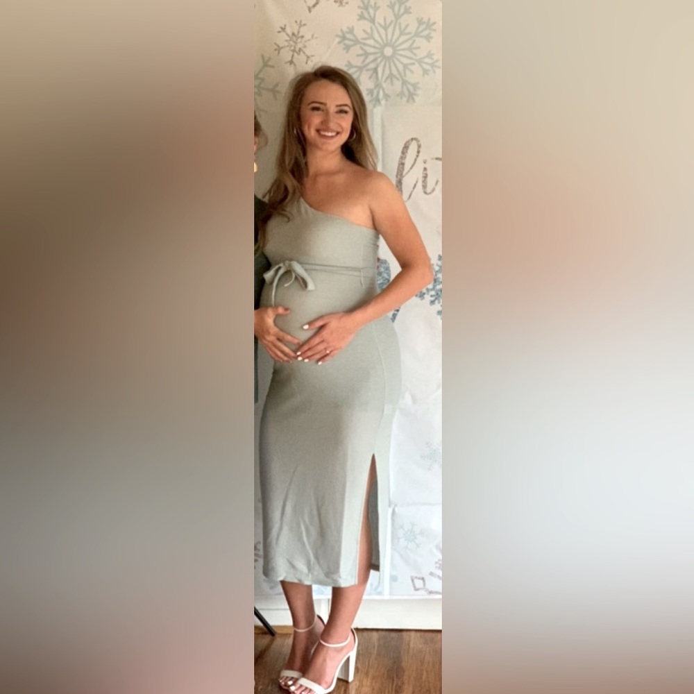 Maternity Dress- blue- midi- worn twice- great condition